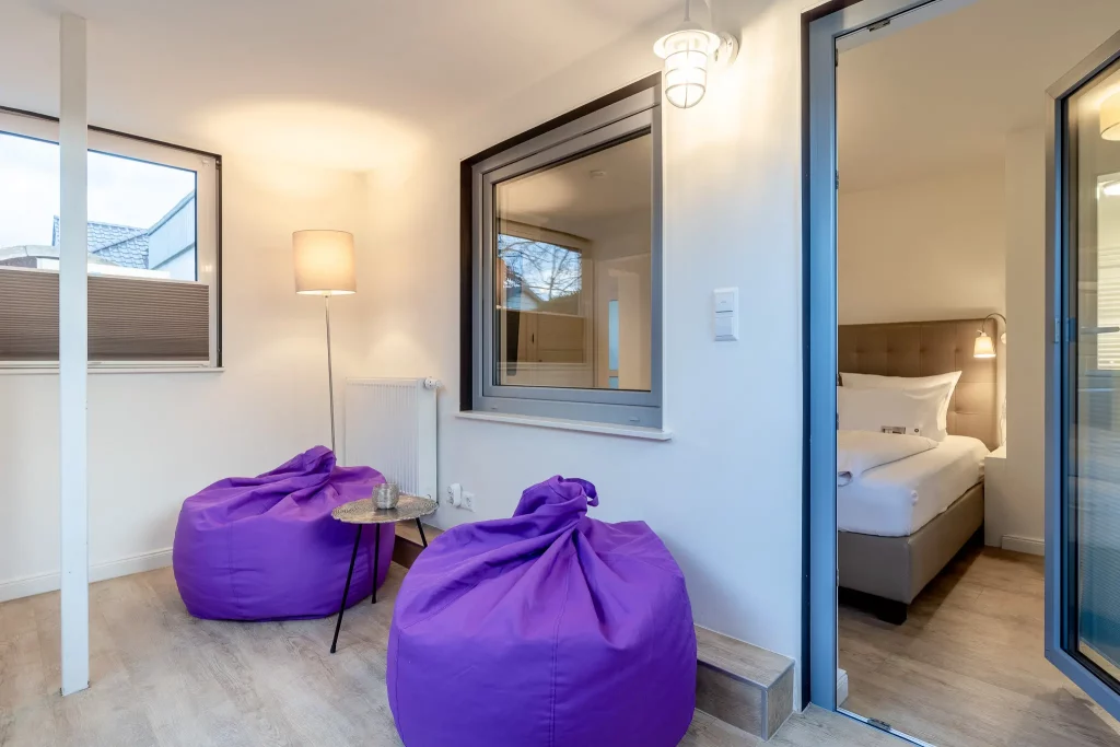 Strandhuus Grömitz Ferienwohung Suite Wohnzimmer fotografiert von mobbys pics Bildnummer 107756